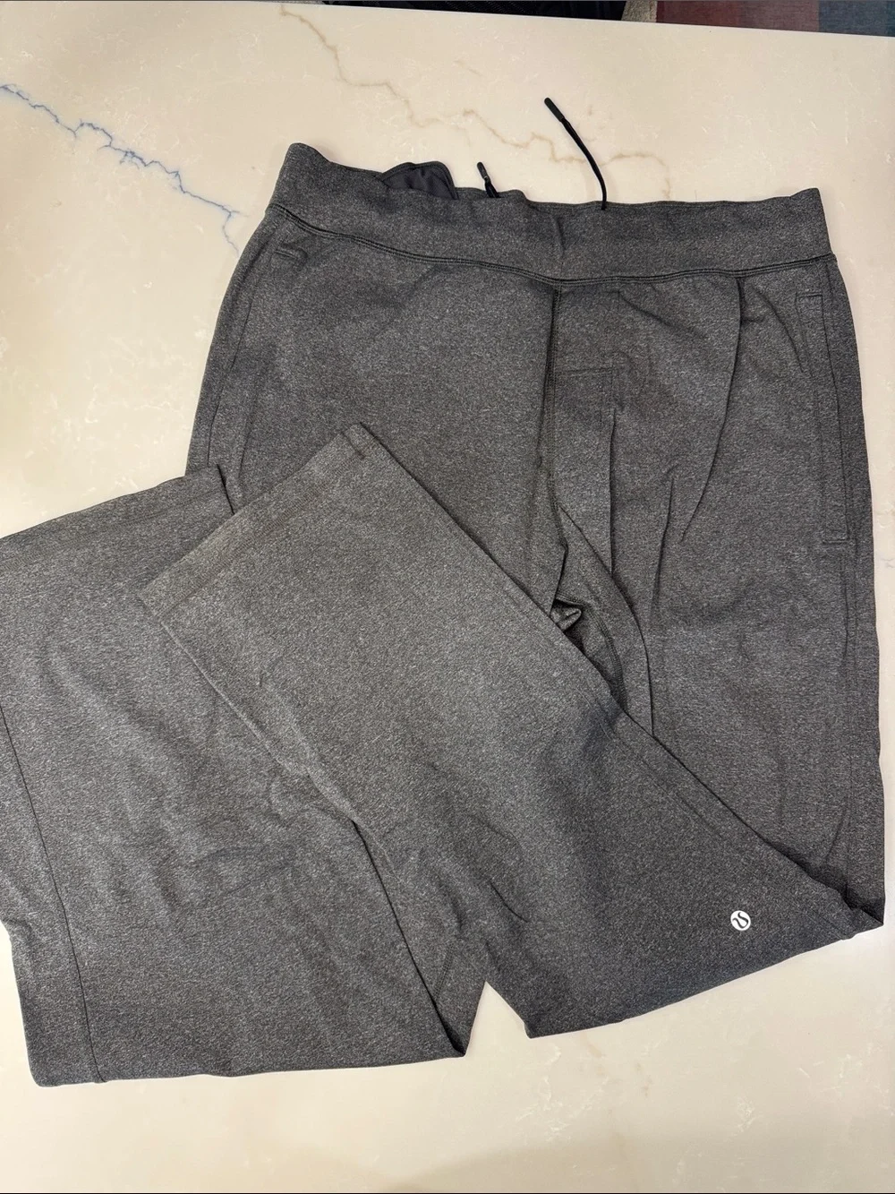 Lululemon Kung fu pants XL 34 inch
